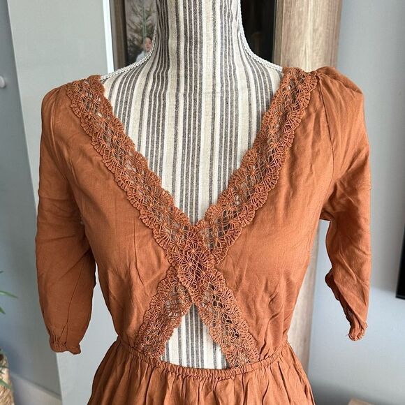 STRADIVARIUS | Camel | DRESS WITH CRISS-CROSS BACK - Picture 9 of 13